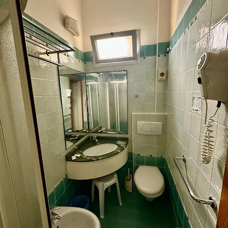 Ben Hotel